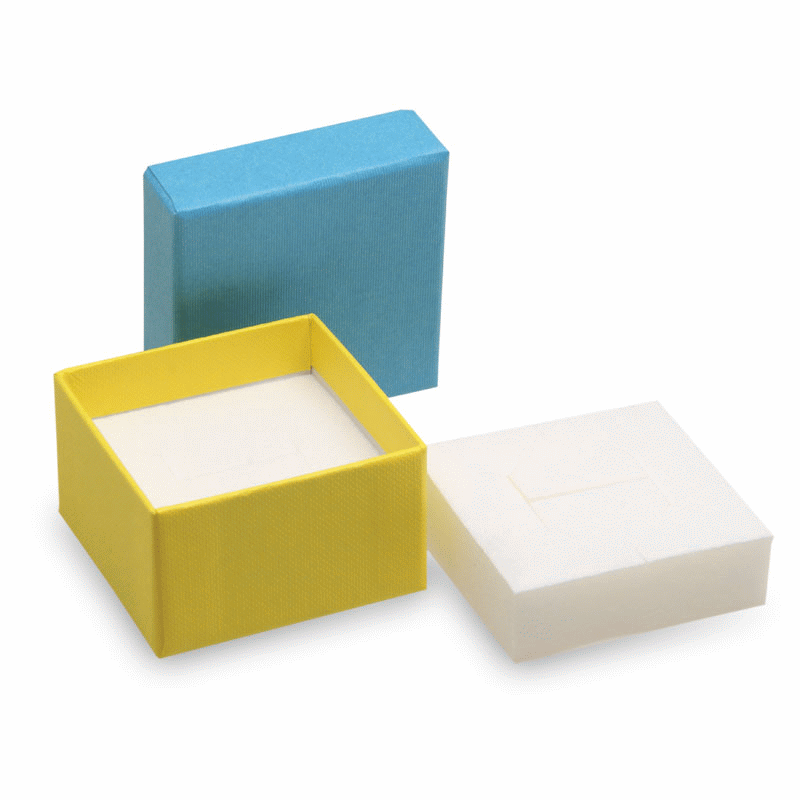 Large two-colored ring boxes made of cardboard