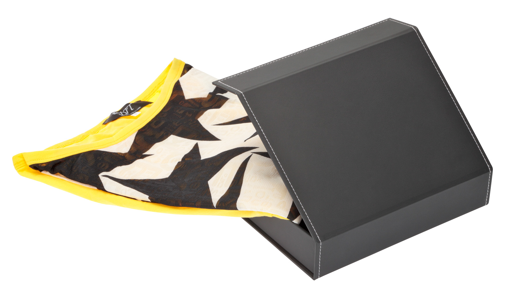 Textile packaging that strengthens your brand Textile packaging that strengthens your brand
