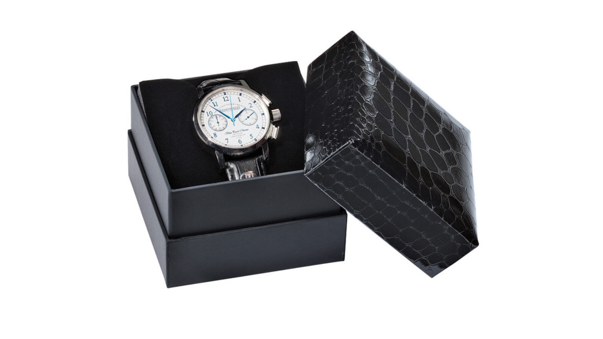 A striking appearance: watch packaging with a reptile look A striking appearance: watch packaging with a reptile look