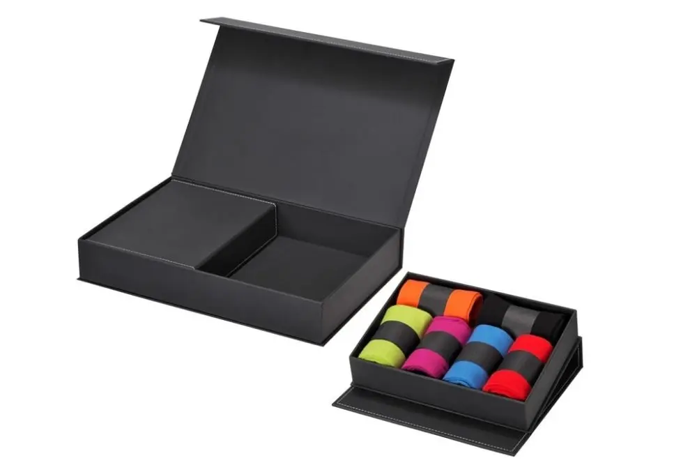 Sales packaging for fashion